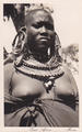 CPANU16101513 - Philatelie - Carte postale ancienne jeune femme africaine aux seins nus - Cartes postales anciennes de collection