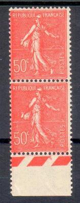 VAR199 - Philatelie - timbre de France avec variété