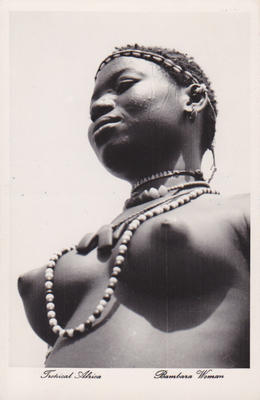 CPANU2410151 - Philatelie - Carte Postale anciennes jeune femme africaine aux seins nus - Cartes postales anciennes de collection