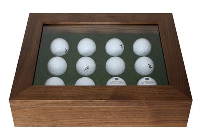 LI2443 - Philatélie 50 - matériel toutes collections - marque LINDNER - vitrine pour balles de golf